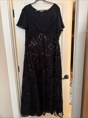 Elegant Black Sequin Evening Dress for Women